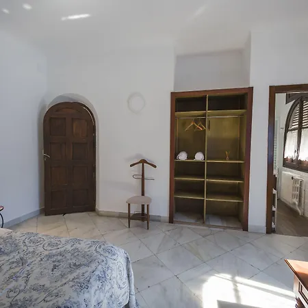 Gala Placida 1923 4*